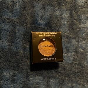 MAC Dazzleshadow Extreme Eyeshadow